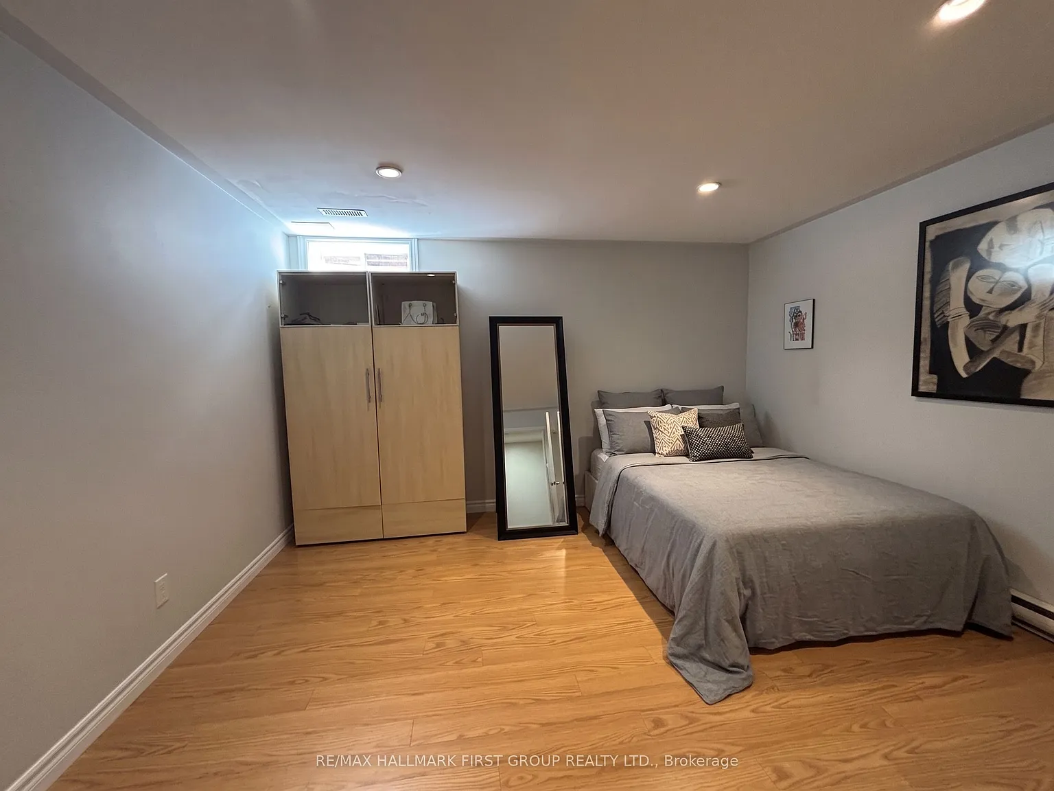3 bed, $1,950 — Photo 3