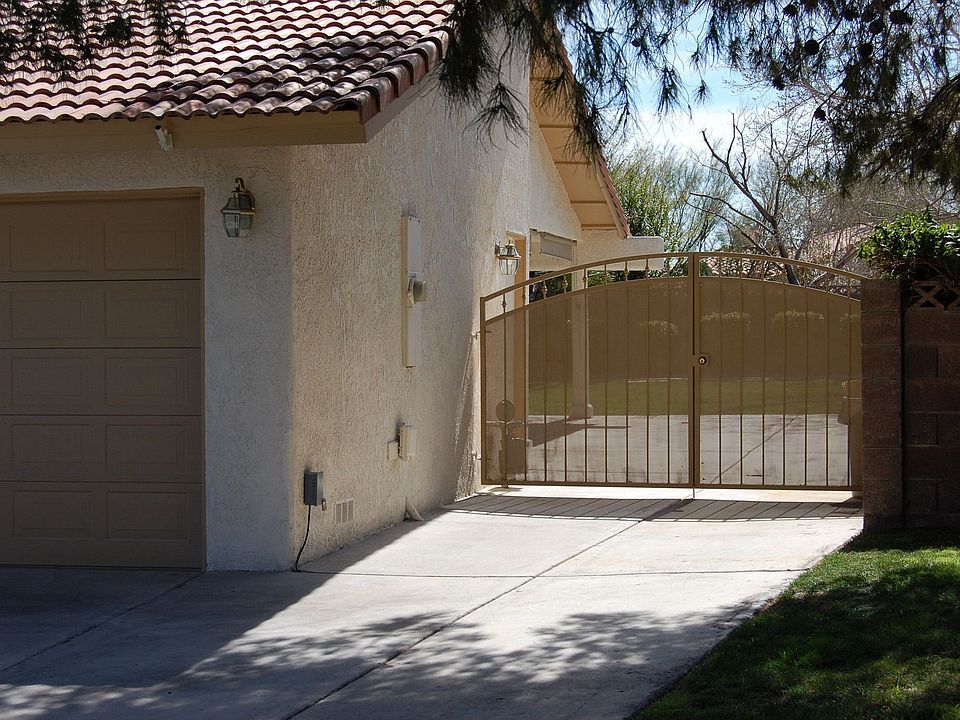 2nd image of 1781 Carlos Dr