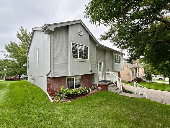 3rd image of 15406 Tibbles St