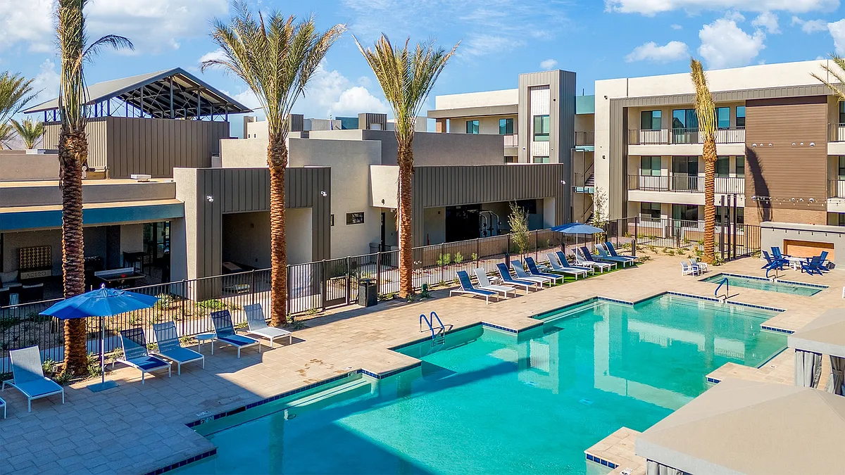 Resort-Style Pool - Acero Harvest Station