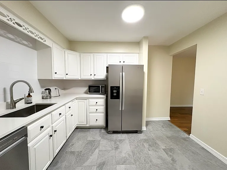 2343 Ogden Ave N #3 — Photo 3
