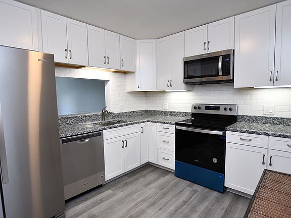 3rd image of 1295 N Sterling Ave Unit 106
