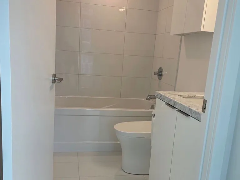 230 Simcoe St #2117 — Photo 9