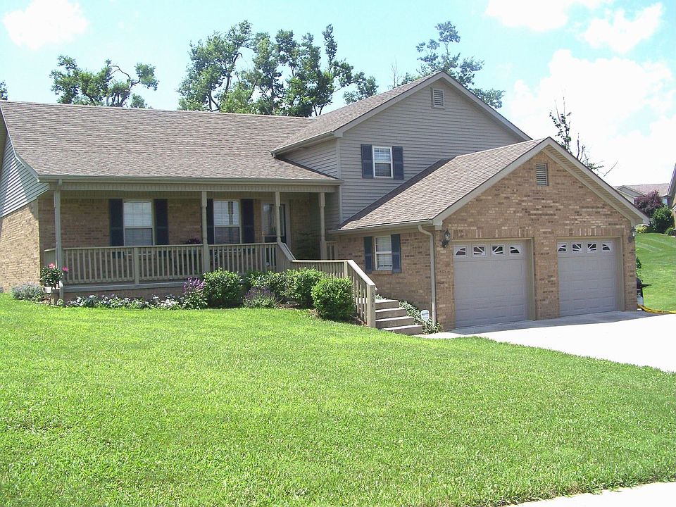 1st image of 304 General Smith Dr