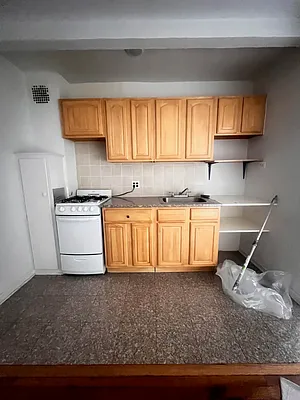 Rented by Queens Apartments Realty LLC | media 3