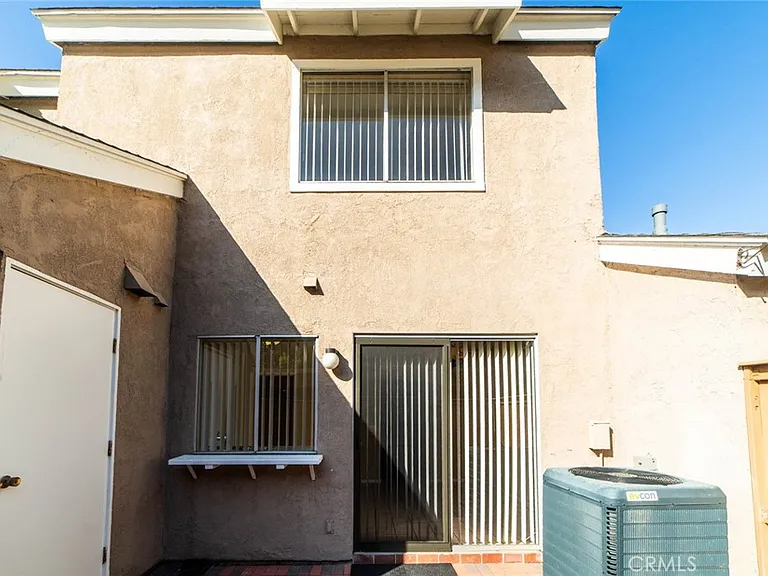 24 Elderglen — Photo 37