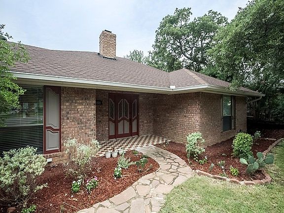 4th image of 5400 Forest Bend Dr