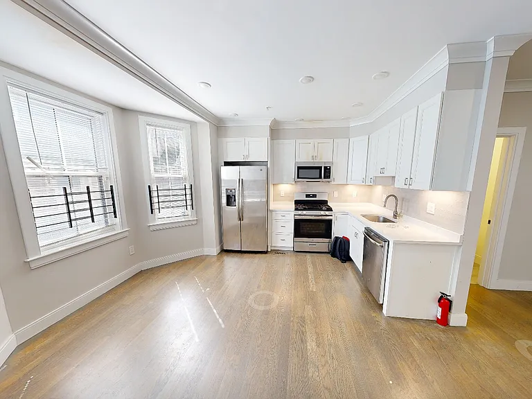 791 Linden St #1 — Photo 2