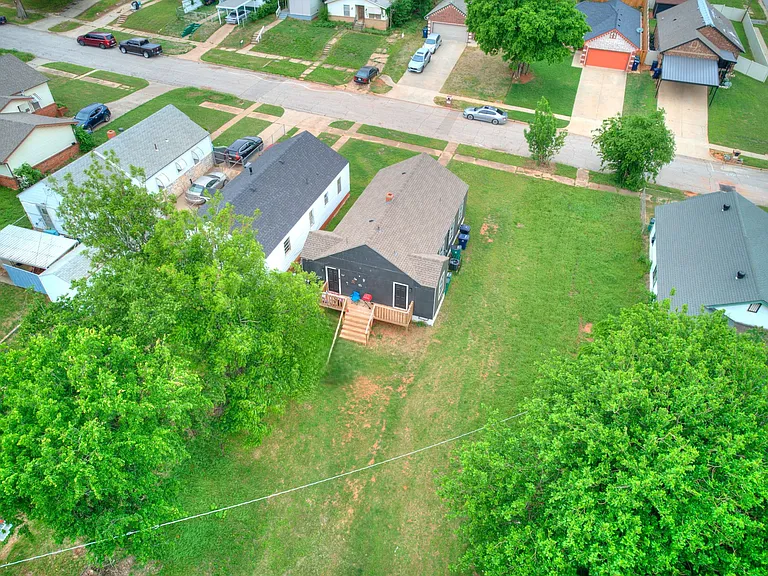 1330 NE 7th St #LS — Photo 16