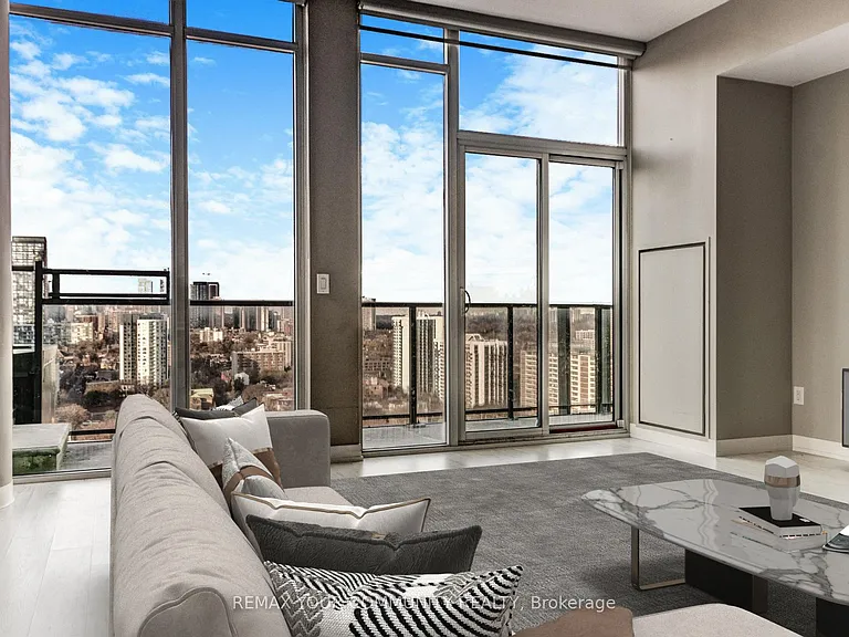 105 George St #Penthouse 8 — Photo 3