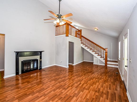 2nd image of 932 White Ave