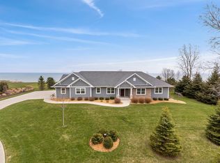 4811 S 10th St, Manitowoc, WI 54220