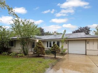1328 Fairlane Dr, Schaumburg, IL