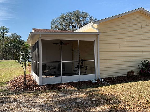 5th image of 340 NW Turnberry Dr