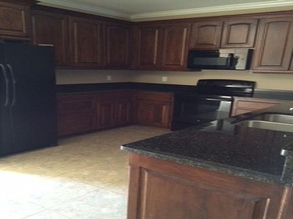 5th image of 104 Lemons Dr