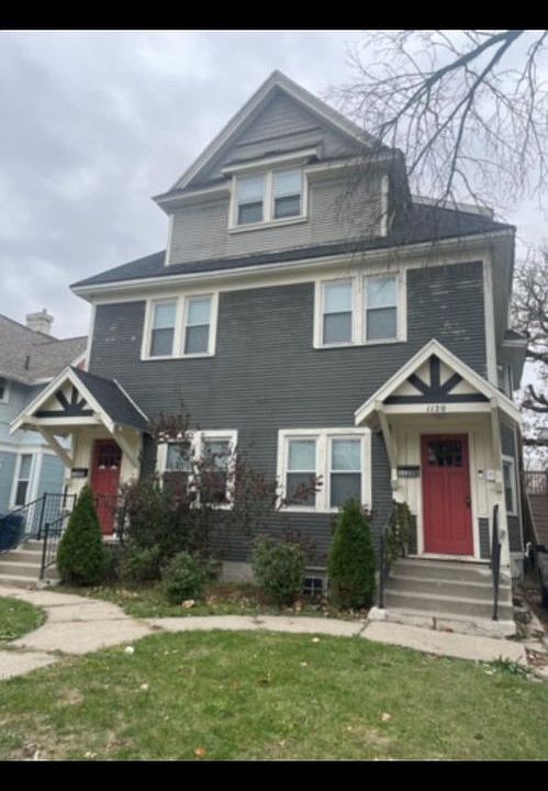 2nd image of 1120 26th St Unit B