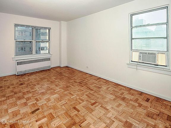 5th image of 288 Lexington Ave APT 2E