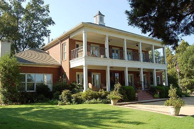 1st image of 3818 Majestic Oaks Dr