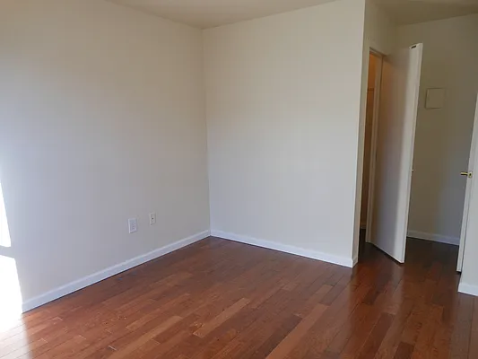 Rented by R New York | media 19