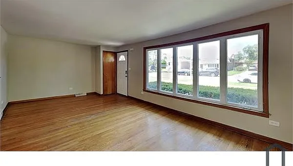 3 bed, 1500 sqft, $1,740 — Photo 2