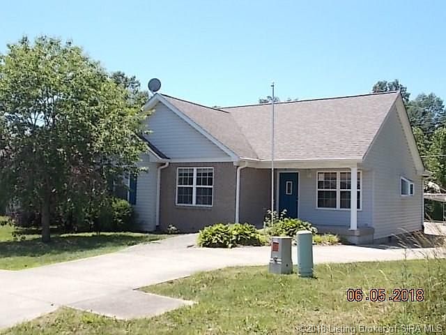 1st image of 938 Twin Oaks Dr