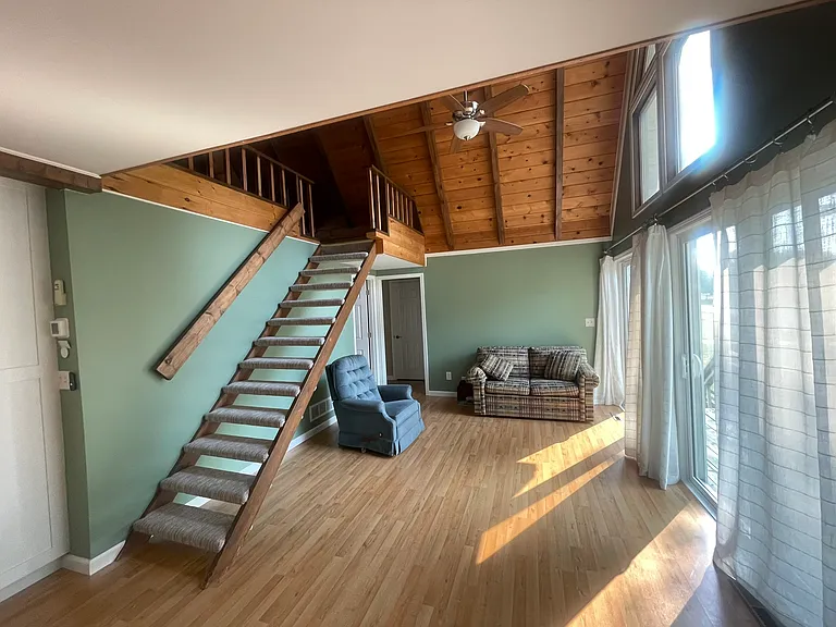 622 N Shore Dr — Photo 6
