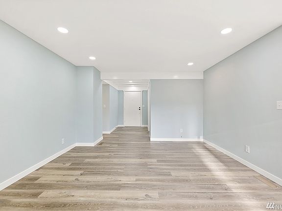 5th image of 7415 Onyx Dr SW