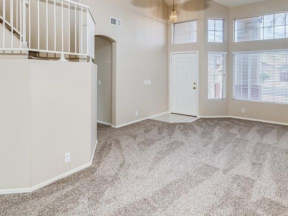 4th image of 4746 E Hopi Cir