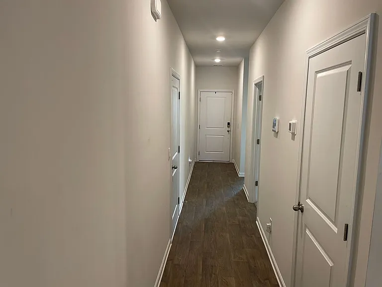 121 Hunters Branch Dr — Photo 3