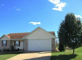 8 Monterey Ct, Union, MO 63084