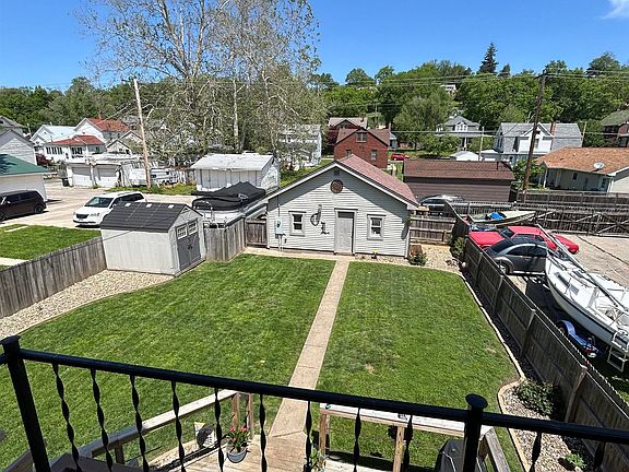 5th image of 709 Avenue E