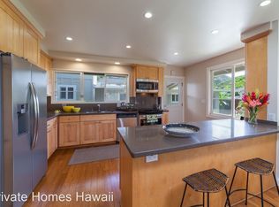 1133 Mokulua Dr, Kailua, HI 96734