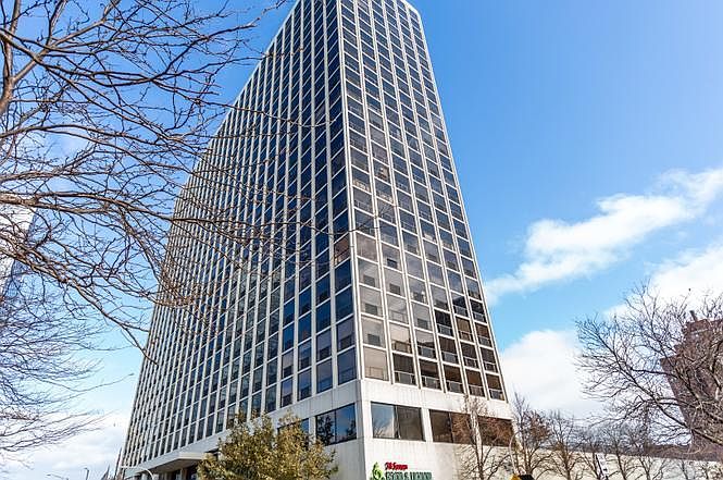 1st image of 4343 N Clarendon Ave APT 2212