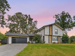 1511 E Groves Drive, Ozark, MO 65721