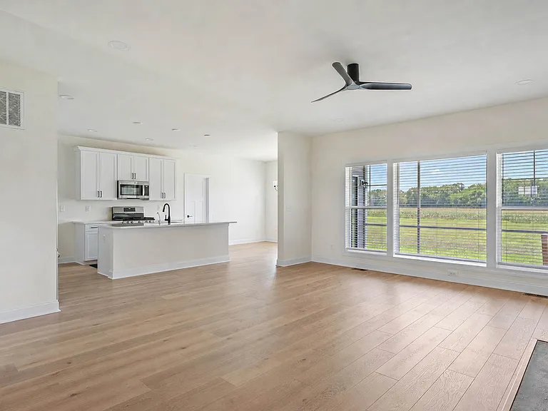 22388 Hummingbird Rd — Photo 4