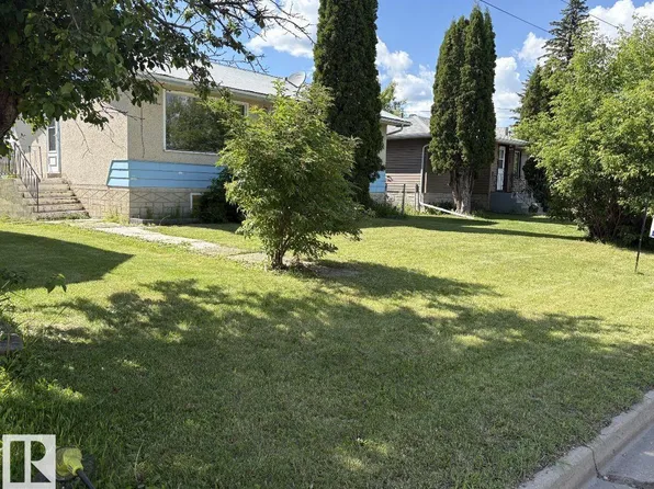 5024 50th St, Andrew, AB T0B 0C0