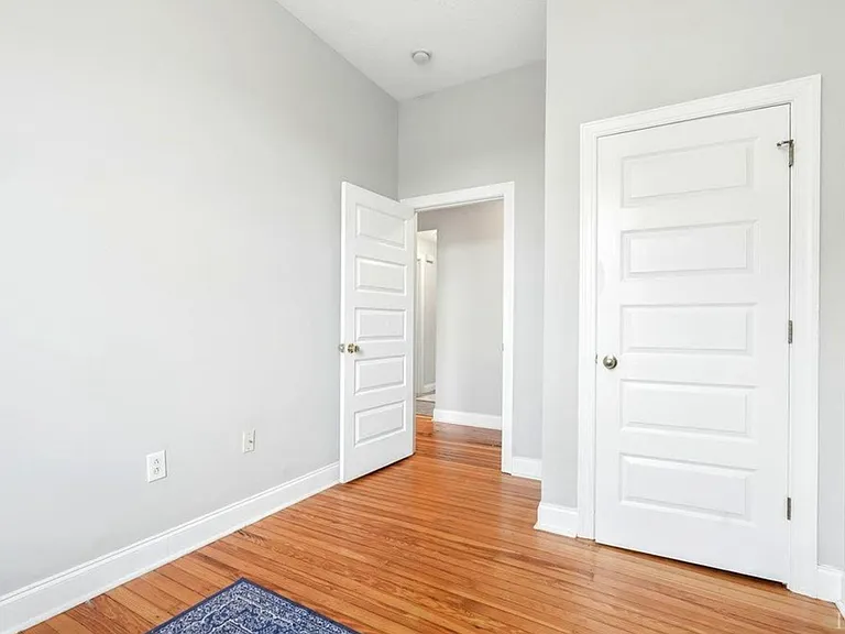 1423 Pierce St — Photo 16