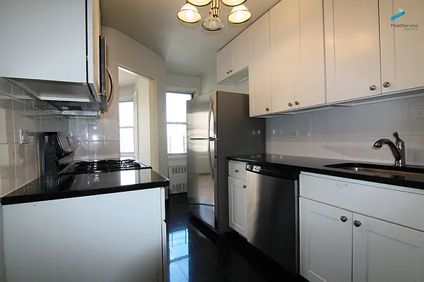 Rented by FirstService Realty (legacy) | media 4