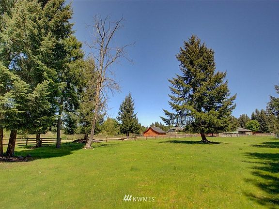 3rd image of 15137 Lindsay Loop SE