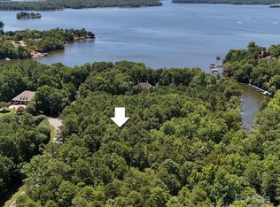 121 Badin View Dr, New London, NC 28127