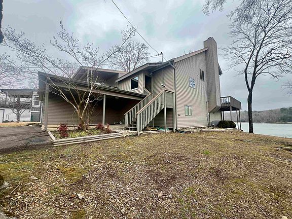 3rd image of 28 Marina Cove Ln