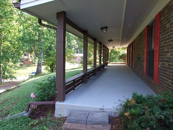 4th image of 4077 White Wood Cir