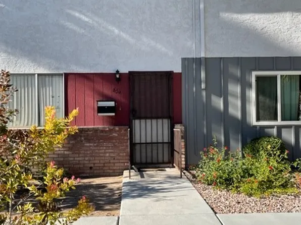 656 Greenbriar Townhouse Way #Townhouse, Las Vegas, NV 89121