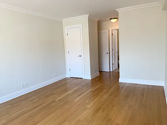 Rented by Stonehenge NYC LLC | media 8