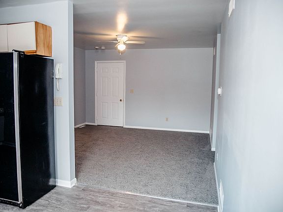 4th image of 153 E High St APT 302