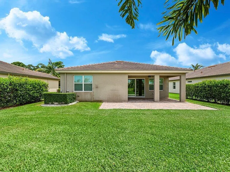 3521 SW Blackberry Ln — Photo 26