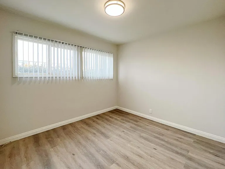 325 N Garfield Ave #I — Photo 16