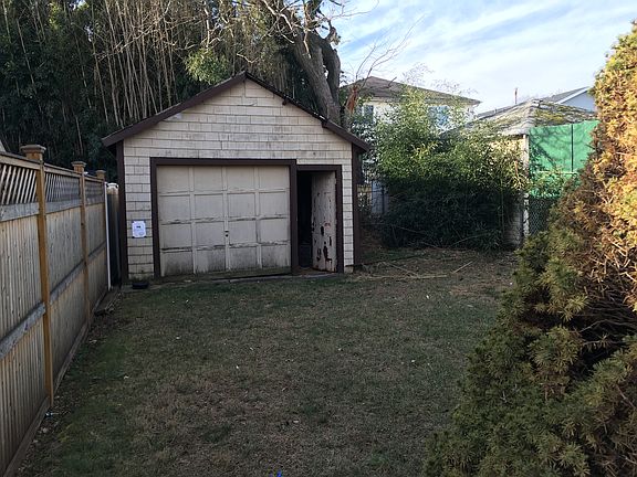 2nd image of 242 Wiman Ave