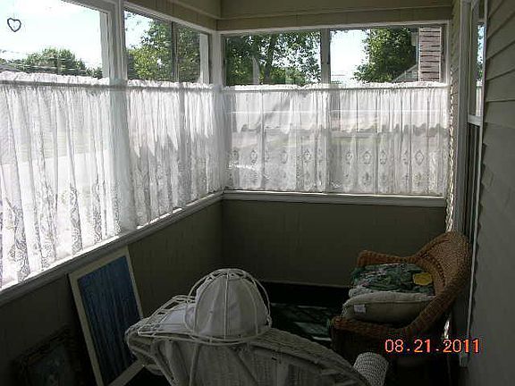 2nd image of 48 S Taft St
