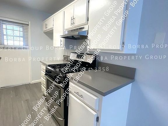 4th image of 2382 Cedar Ave APT 8